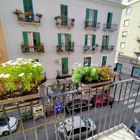 Sonnino Suite Jacuzzi Apartment Bari Ngoại thất bức ảnh