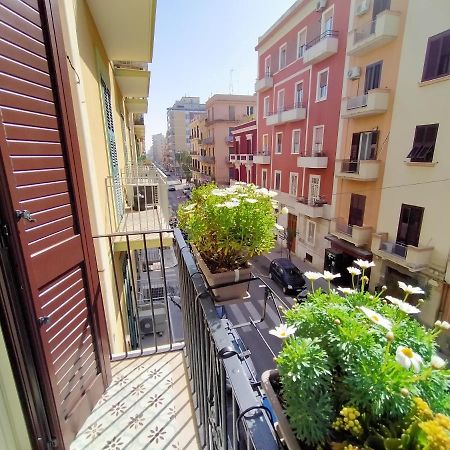 Sonnino Suite Jacuzzi Apartment Bari Ngoại thất bức ảnh