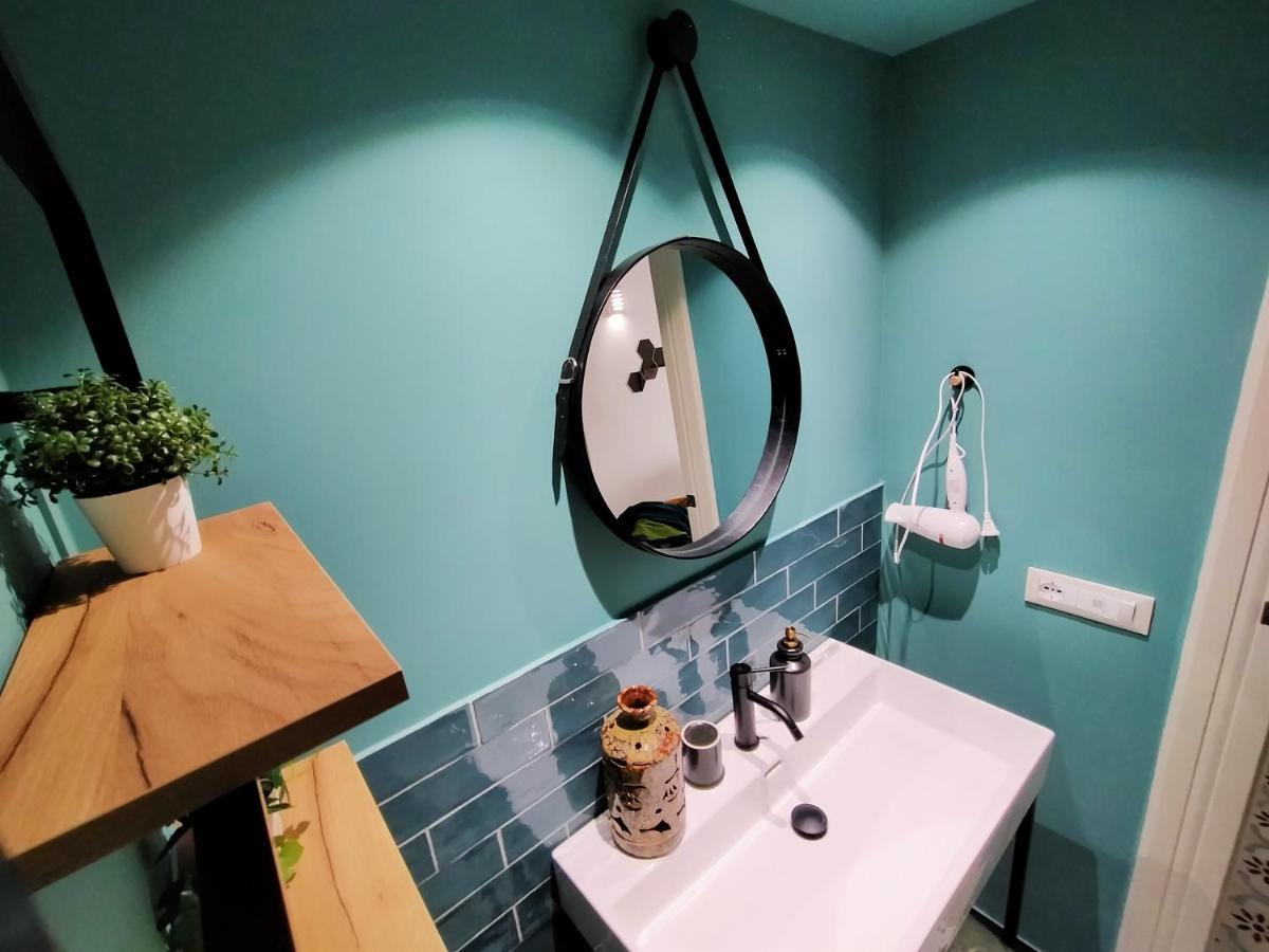 Sonnino Suite Jacuzzi Apartment Bari Ngoại thất bức ảnh